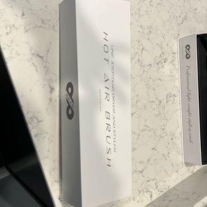 Belle À Vie hot air brush